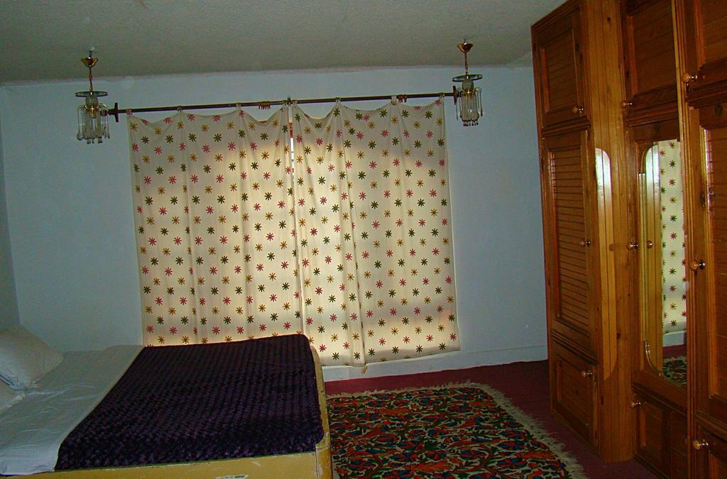 Hillscape Inn Srīnagar Kamer foto